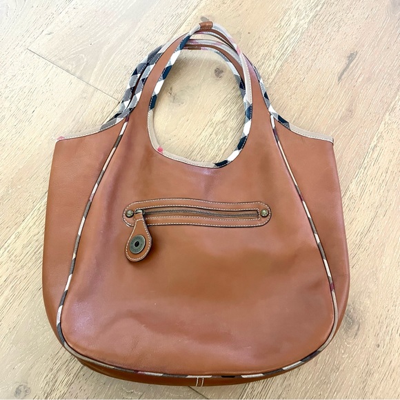 Burberry Handbags - Stunning Burberry Large Mandalay Hobo Bag Tan Brown